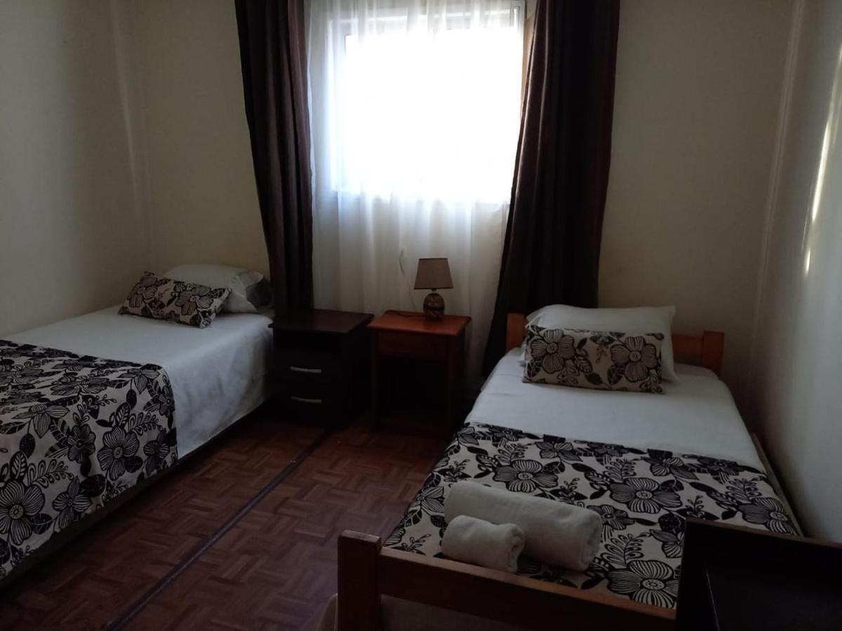 Hostal Hellen ปวยร์โตนาตาเลส ภายนอก รูปภาพ